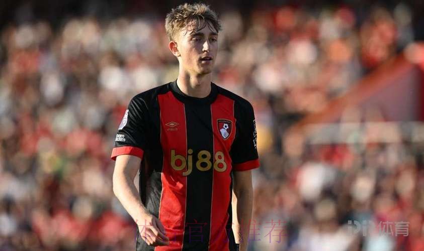 罗马诺:怀森已经通过皇马体检 5年合同准备中 罗马诺:怀森已经通过皇马体检 5年合同准备中